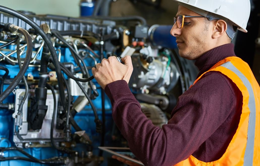 You are currently viewing Technicien Roumain : Un Professionnel Qualifié et Très Recherché en Europe